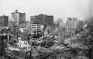 San Francisco in 1906 nadat 'n aardbewing die stad getref het.